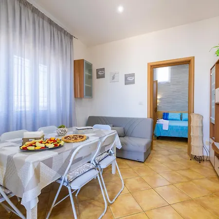 Lägenhet Finestra Sul Mare Con Parcheggio Privato E A-c Rivabella