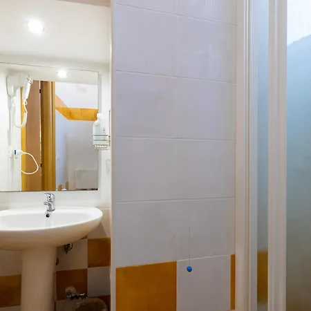 Finestra Sul Mare Con Parcheggio Privato E A-c