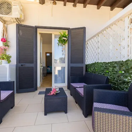 Apartment Finestra Sul Mare Con Parcheggio Privato E A-c *