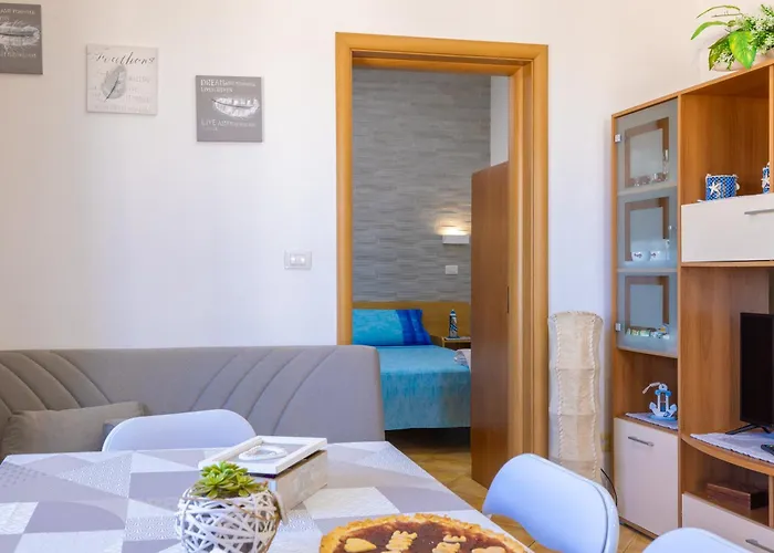 Finestra Sul Mare Con Parcheggio Privato E A-c דירה