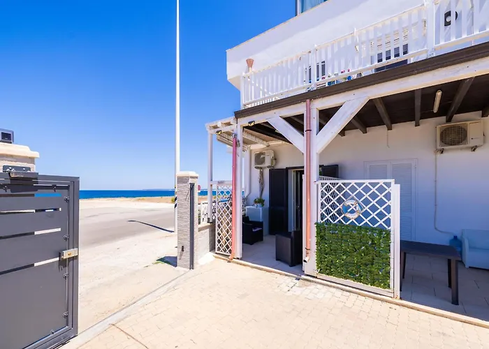 Finestra Sul Mare Con Parcheggio Privato E A-c Daire Rivabella
